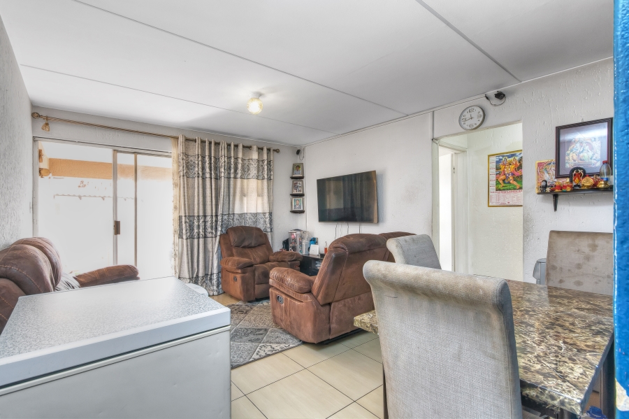2 Bedroom Property for Sale in Mondeor Gauteng