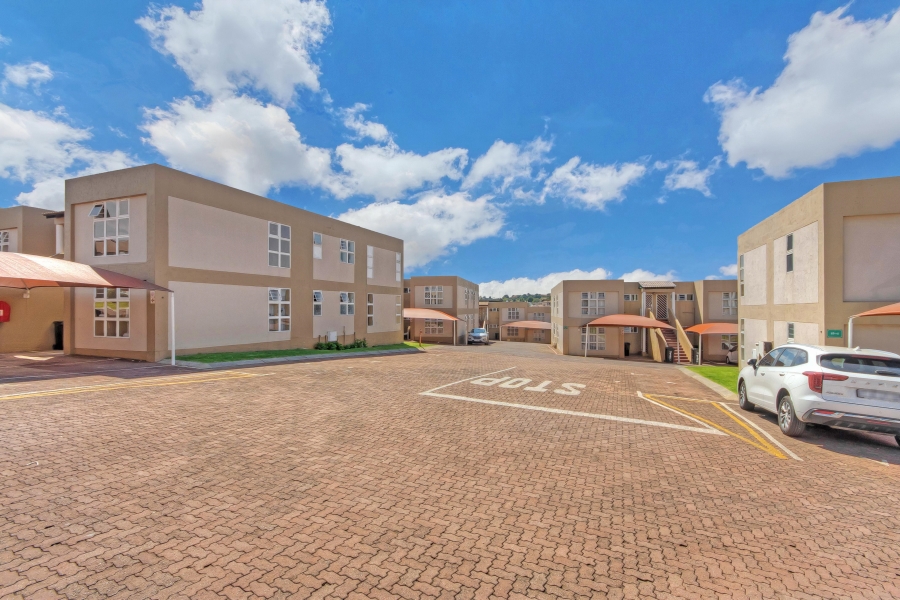 2 Bedroom Property for Sale in Mondeor Gauteng