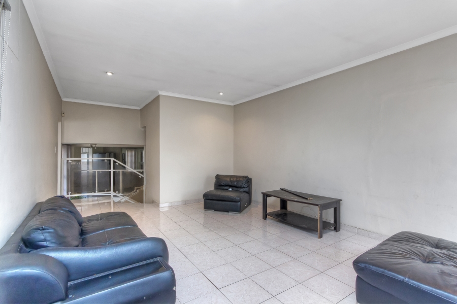 4 Bedroom Property for Sale in Bassonia Gauteng