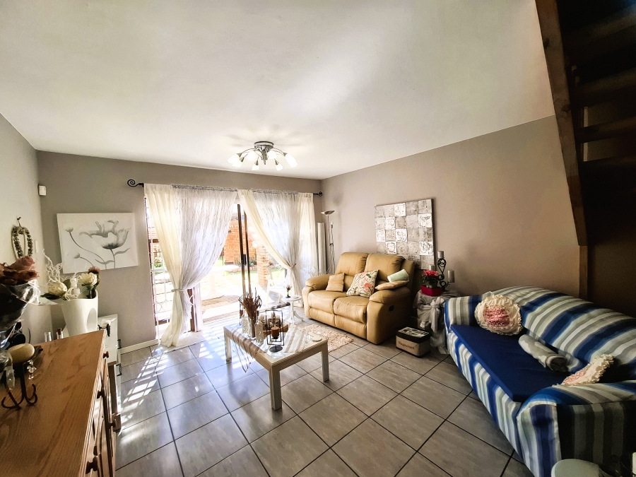 2 Bedroom Property for Sale in Garsfontein Gauteng