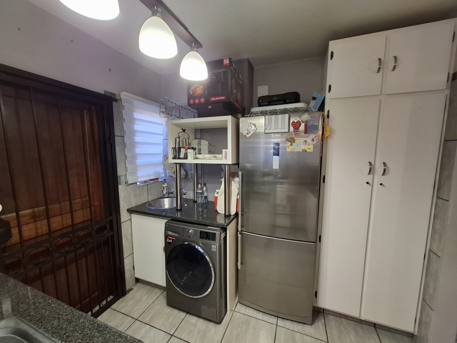 2 Bedroom Property for Sale in Garsfontein Gauteng