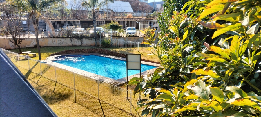 2 Bedroom Property for Sale in Florida Gauteng