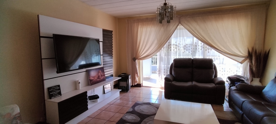 2 Bedroom Property for Sale in Florida Gauteng