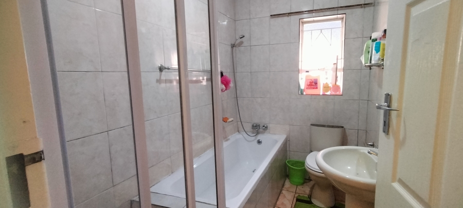 2 Bedroom Property for Sale in Florida Gauteng