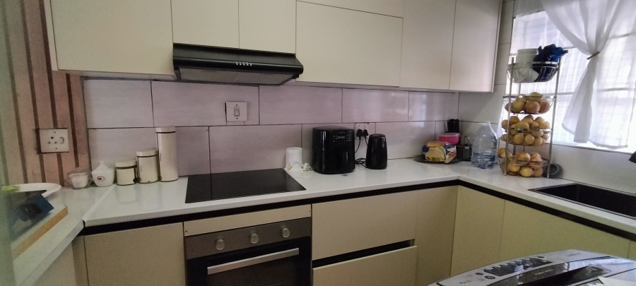 2 Bedroom Property for Sale in Florida Gauteng