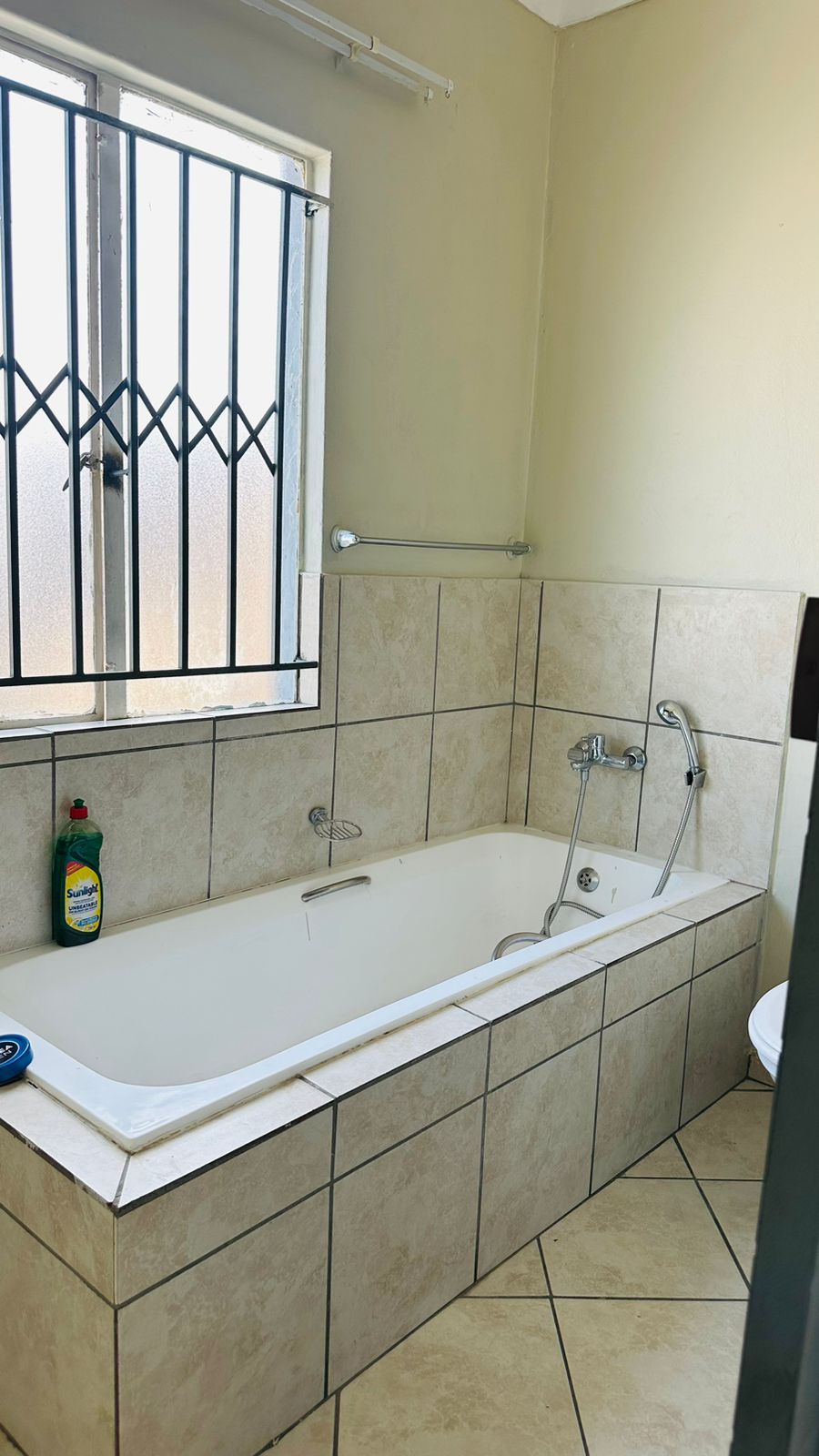 To Let 3 Bedroom Property for Rent in Blue Hills Gauteng