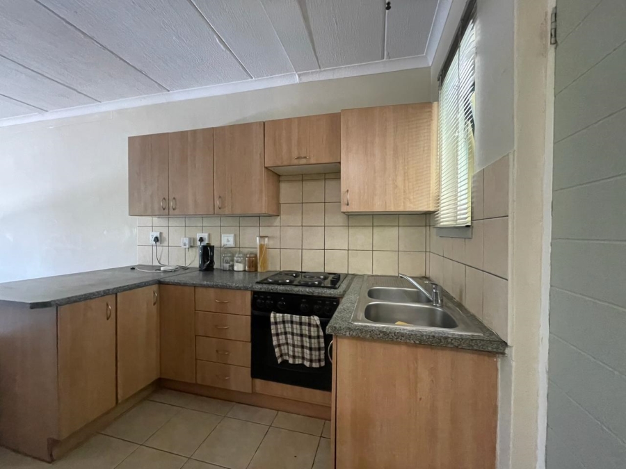2 Bedroom Property for Sale in Noordwyk Gauteng