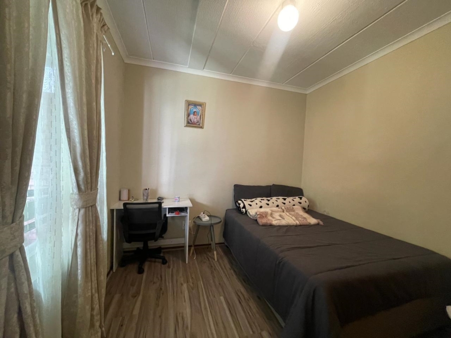 2 Bedroom Property for Sale in Noordwyk Gauteng