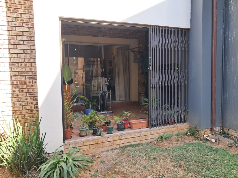 2 Bedroom Property for Sale in North Riding Gauteng