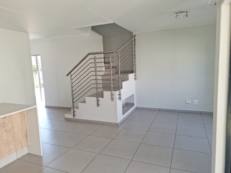 To Let 4 Bedroom Property for Rent in Broadacres Gauteng