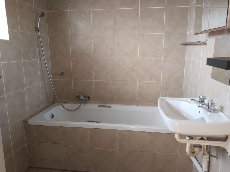 1 Bedroom Property for Sale in Villieria Gauteng