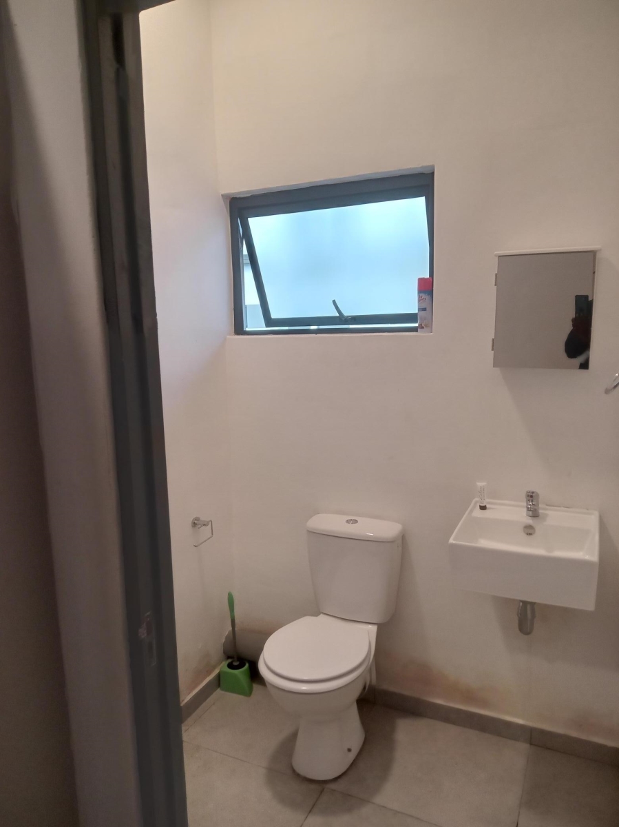 1 Bedroom Property for Sale in Ferndale Gauteng