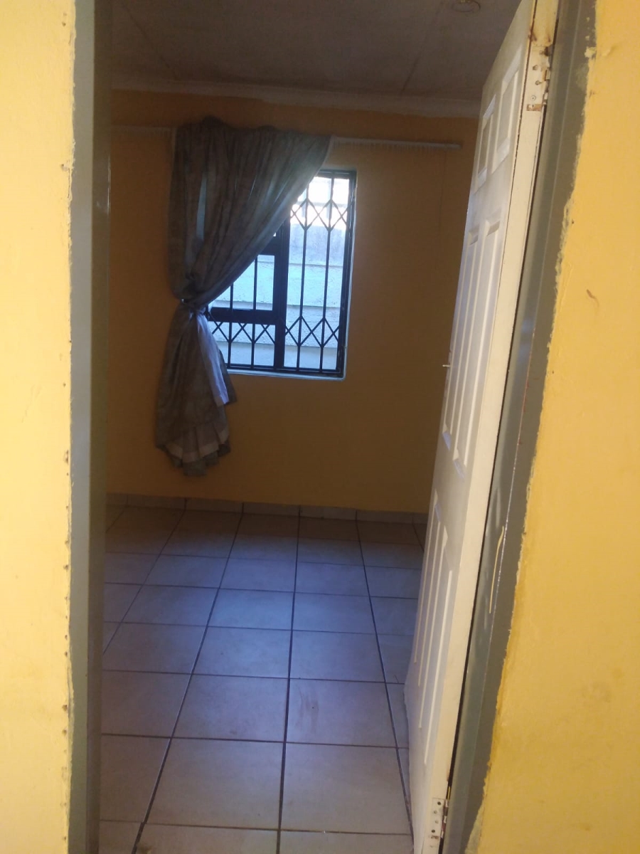 To Let 1 Bedroom Property for Rent in The Hill Gauteng
