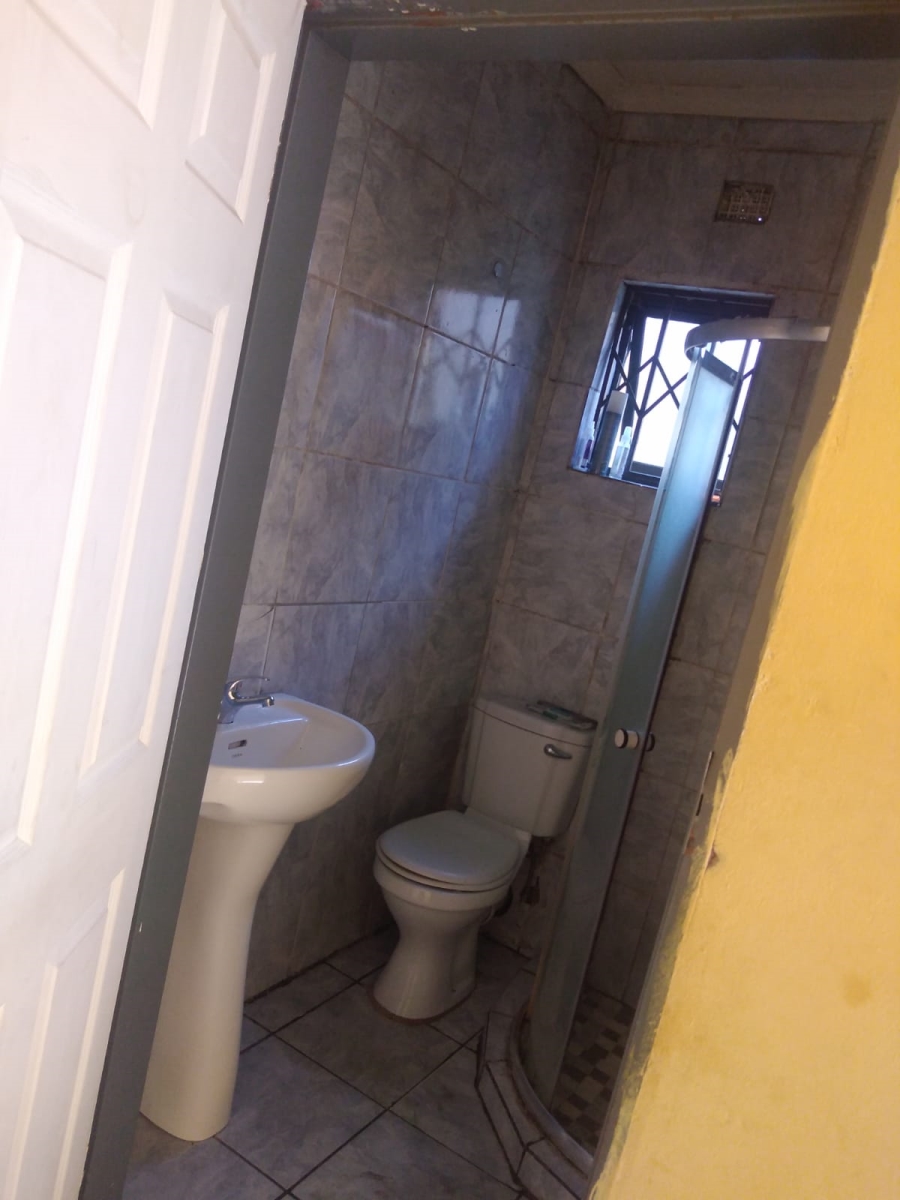 To Let 1 Bedroom Property for Rent in The Hill Gauteng