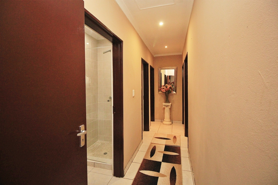 To Let 3 Bedroom Property for Rent in Marlands Gauteng