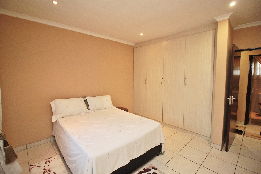 To Let 3 Bedroom Property for Rent in Marlands Gauteng