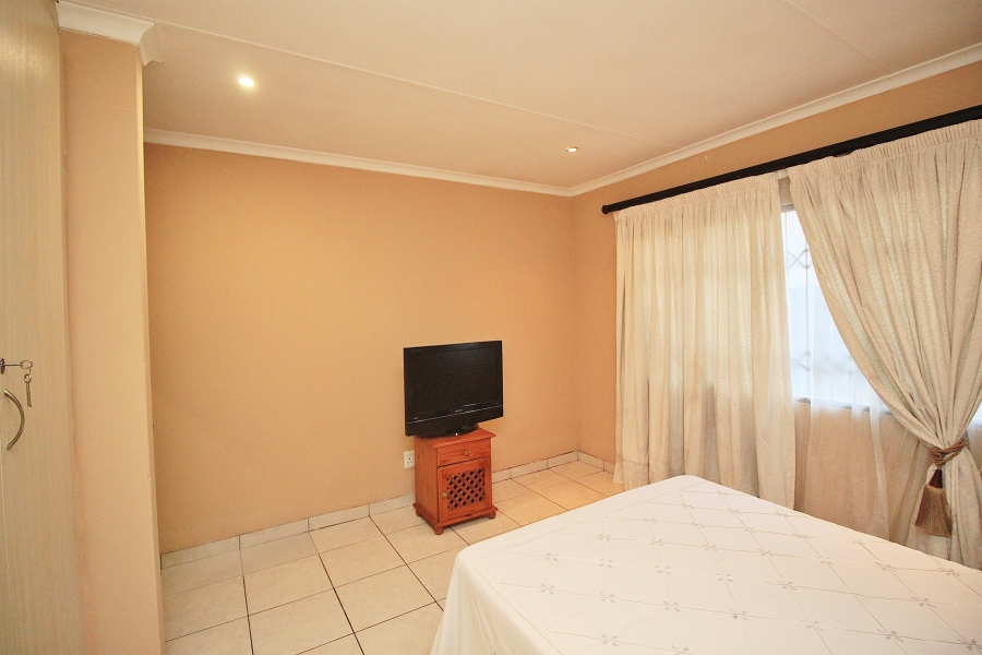 To Let 3 Bedroom Property for Rent in Marlands Gauteng