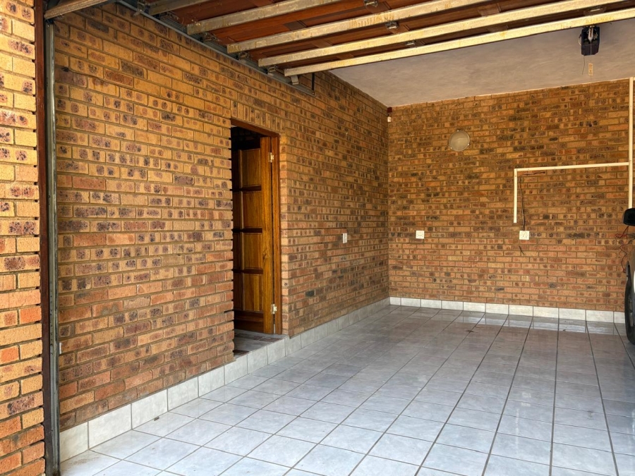 To Let 3 Bedroom Property for Rent in Rietondale Gauteng