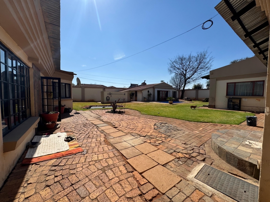 3 Bedroom Property for Sale in Rowhill Gauteng