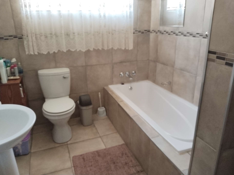 3 Bedroom Property for Sale in Kameeldrift West Gauteng