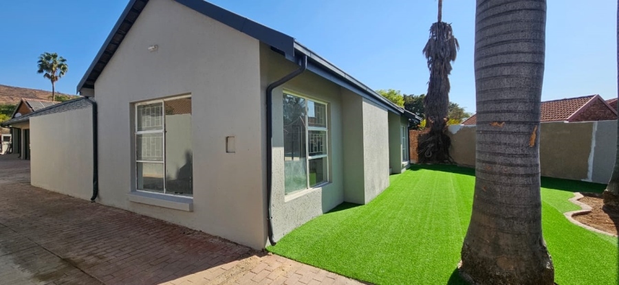 5 Bedroom Property for Sale in Wierda Park Gauteng