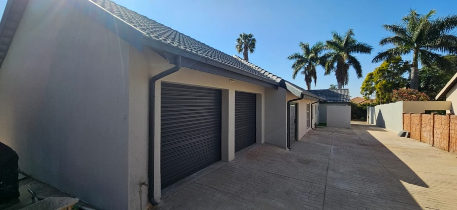 5 Bedroom Property for Sale in Wierda Park Gauteng