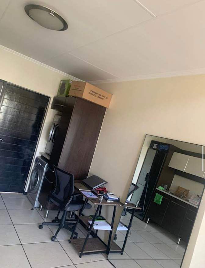 To Let 2 Bedroom Property for Rent in Fourways Gauteng