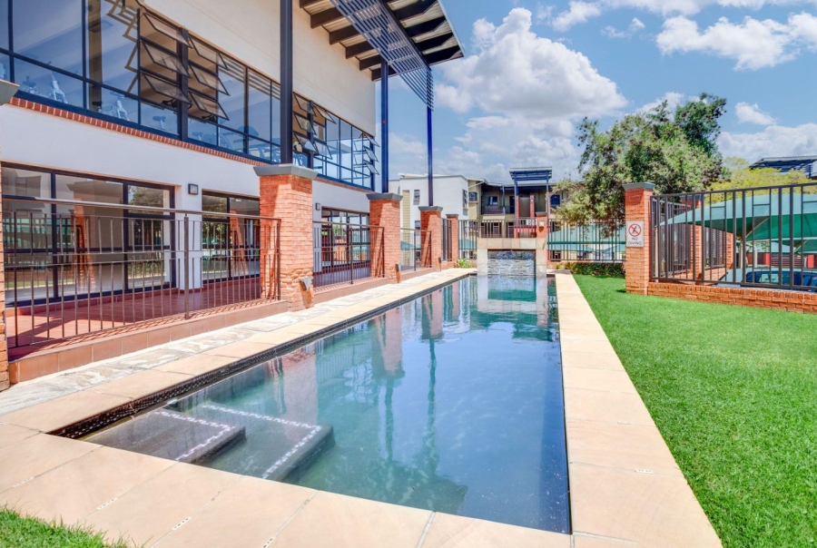To Let 2 Bedroom Property for Rent in Fourways Gauteng