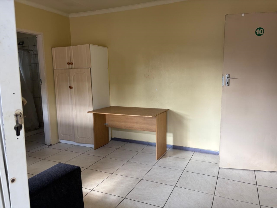 To Let 4 Bedroom Property for Rent in Kilner Park Gauteng