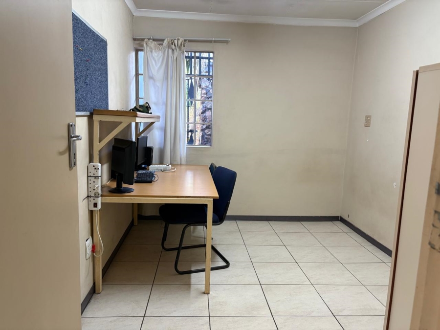 To Let 4 Bedroom Property for Rent in Kilner Park Gauteng
