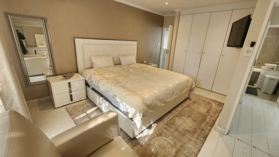 3 Bedroom Property for Sale in Sunninghill Gauteng