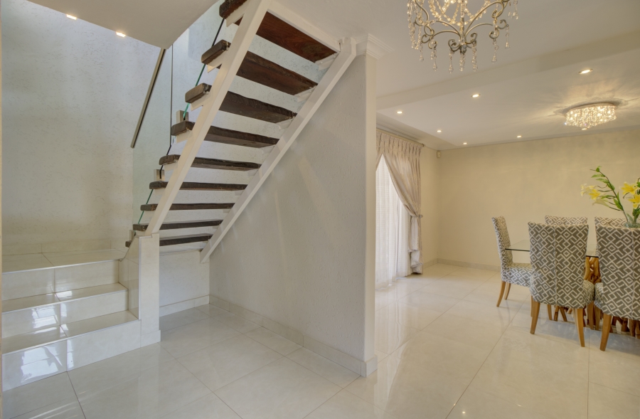 3 Bedroom Property for Sale in Sunninghill Gauteng