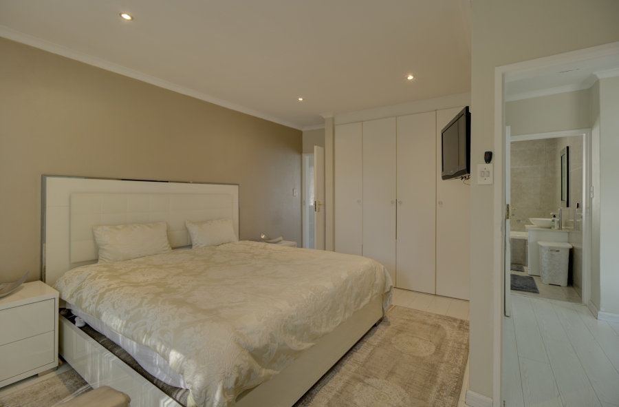 3 Bedroom Property for Sale in Sunninghill Gauteng