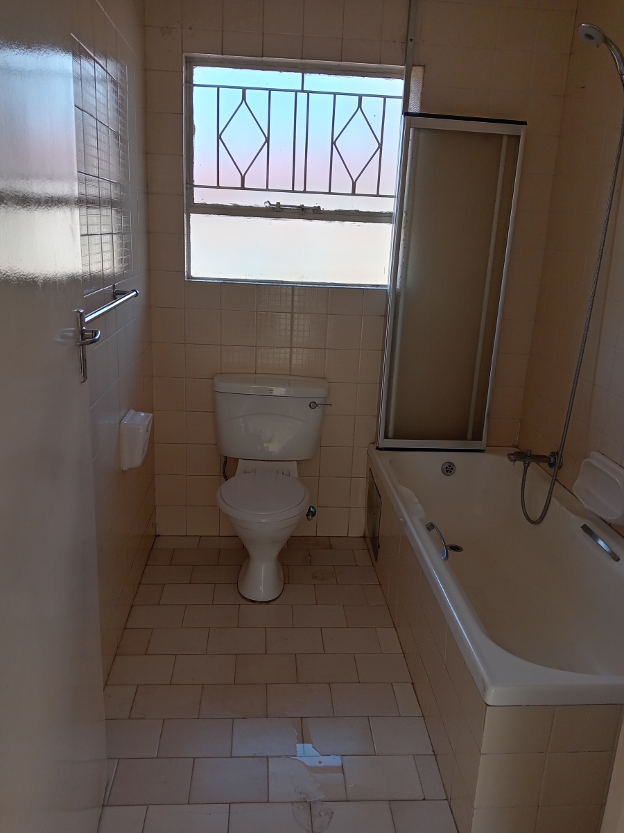 To Let 2 Bedroom Property for Rent in Buccleuch Gauteng