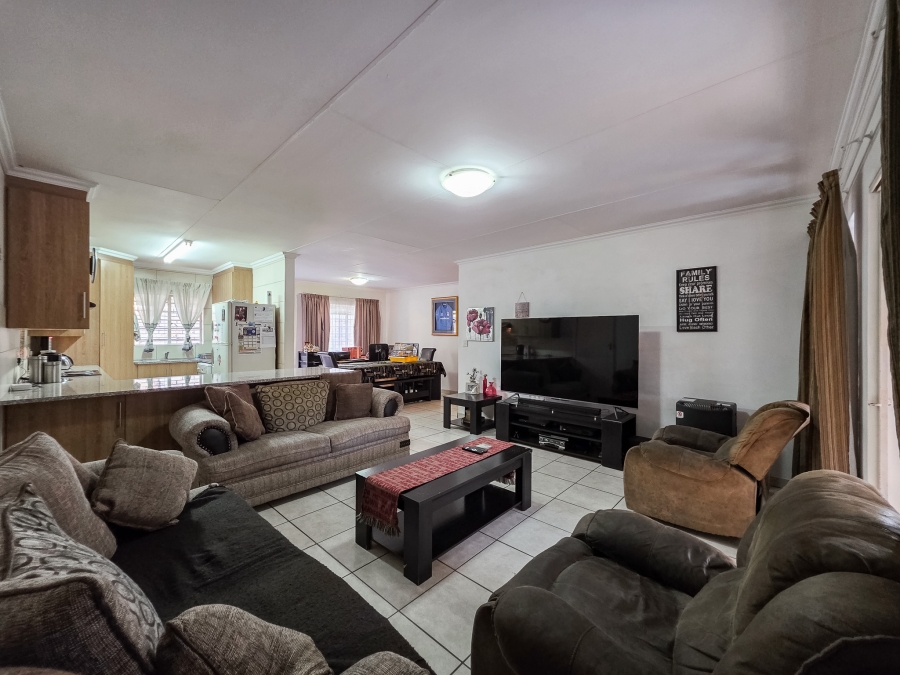 3 Bedroom Property for Sale in Sinoville Gauteng