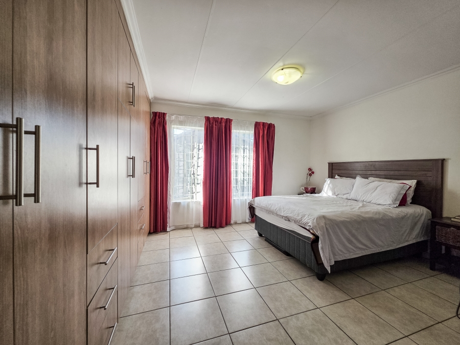 3 Bedroom Property for Sale in Sinoville Gauteng