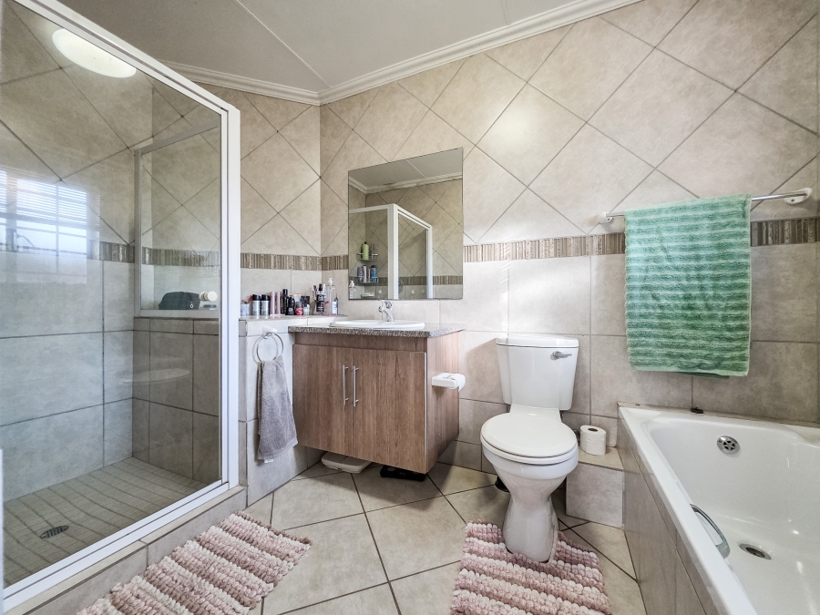3 Bedroom Property for Sale in Sinoville Gauteng