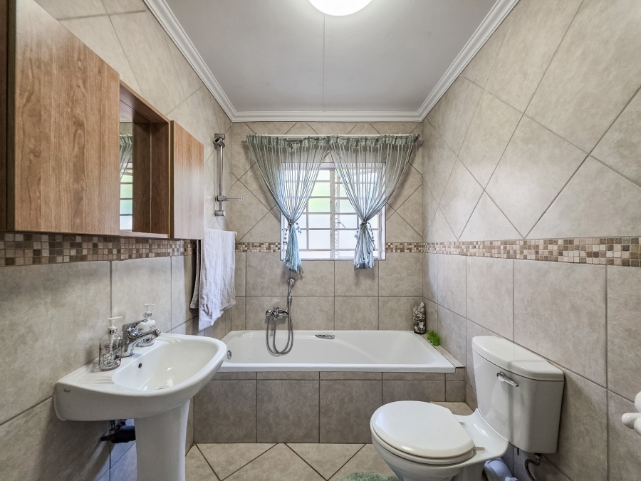 3 Bedroom Property for Sale in Sinoville Gauteng