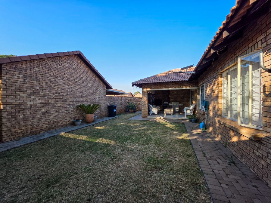 3 Bedroom Property for Sale in Sinoville Gauteng