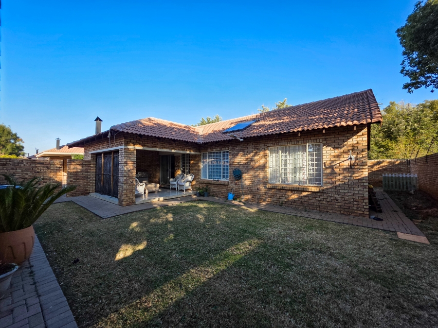 3 Bedroom Property for Sale in Sinoville Gauteng
