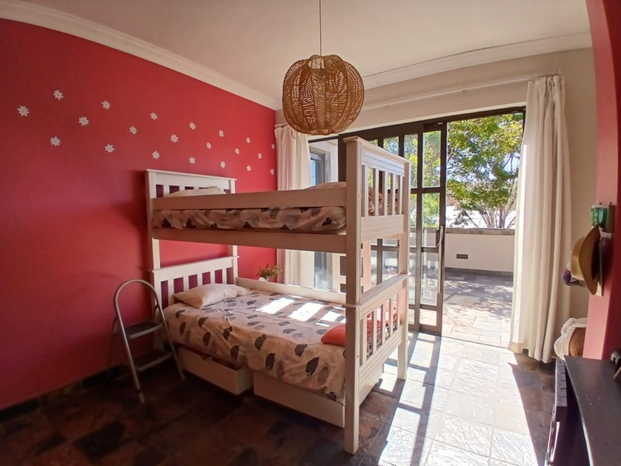 To Let 4 Bedroom Property for Rent in Waverley Gauteng