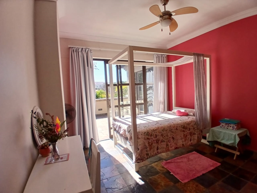 To Let 4 Bedroom Property for Rent in Waverley Gauteng