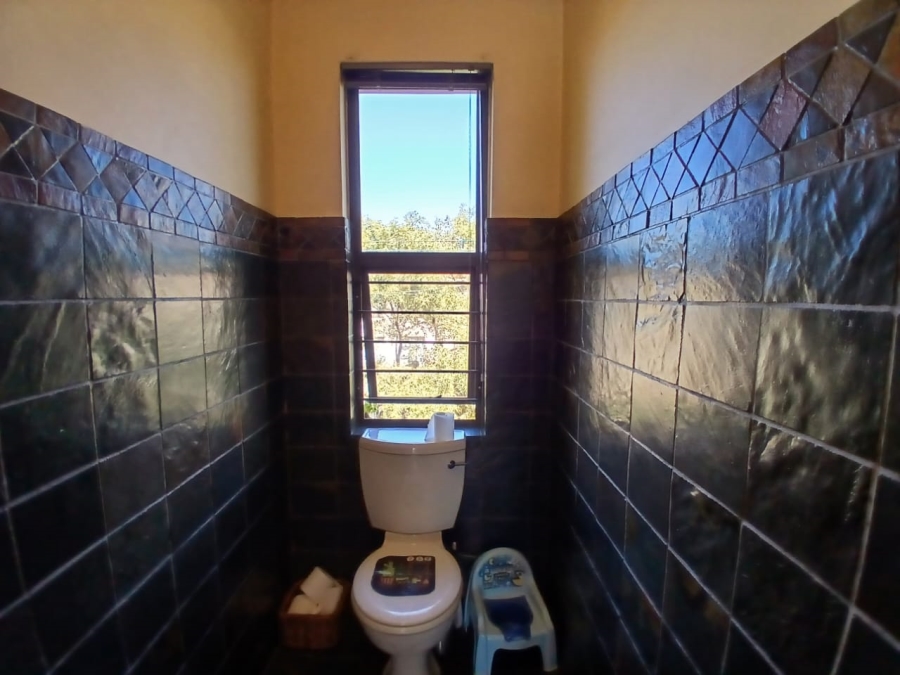 To Let 4 Bedroom Property for Rent in Waverley Gauteng