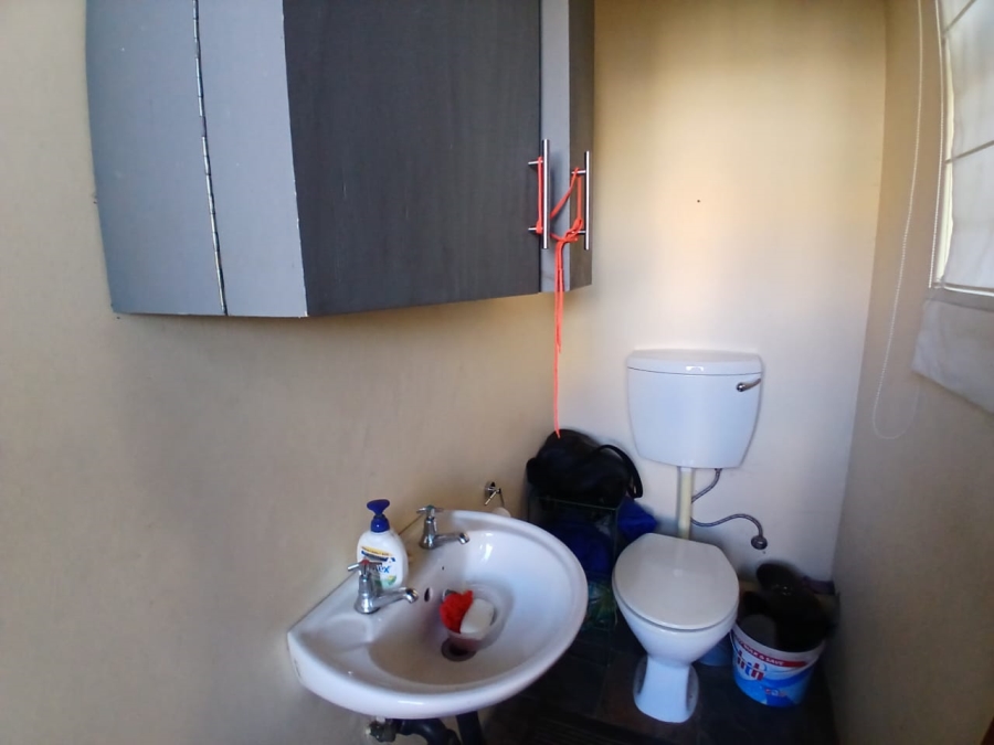 To Let 4 Bedroom Property for Rent in Waverley Gauteng