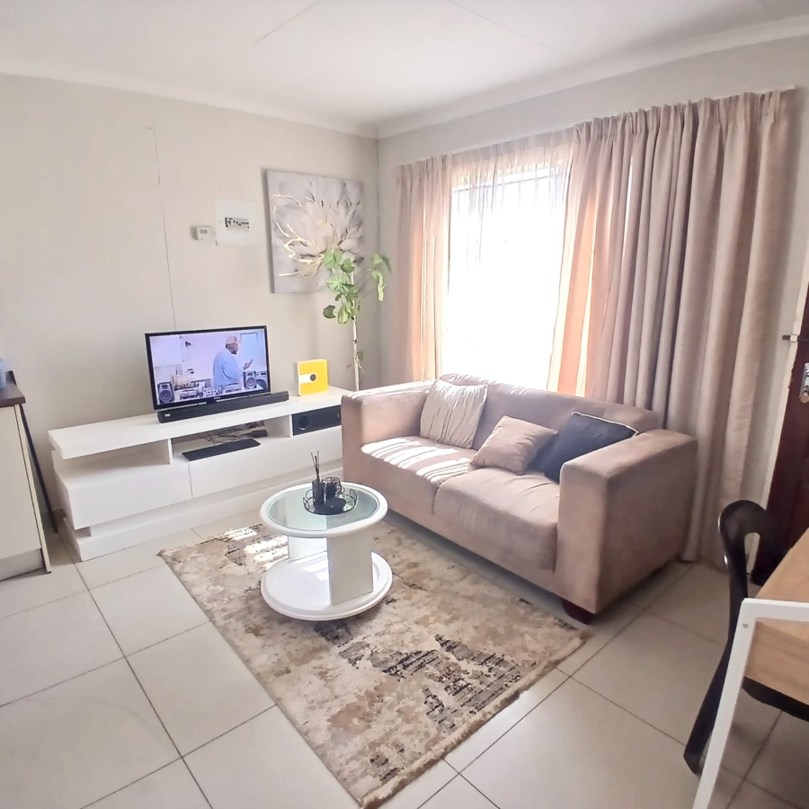 2 Bedroom Property for Sale in Windmill Park Gauteng