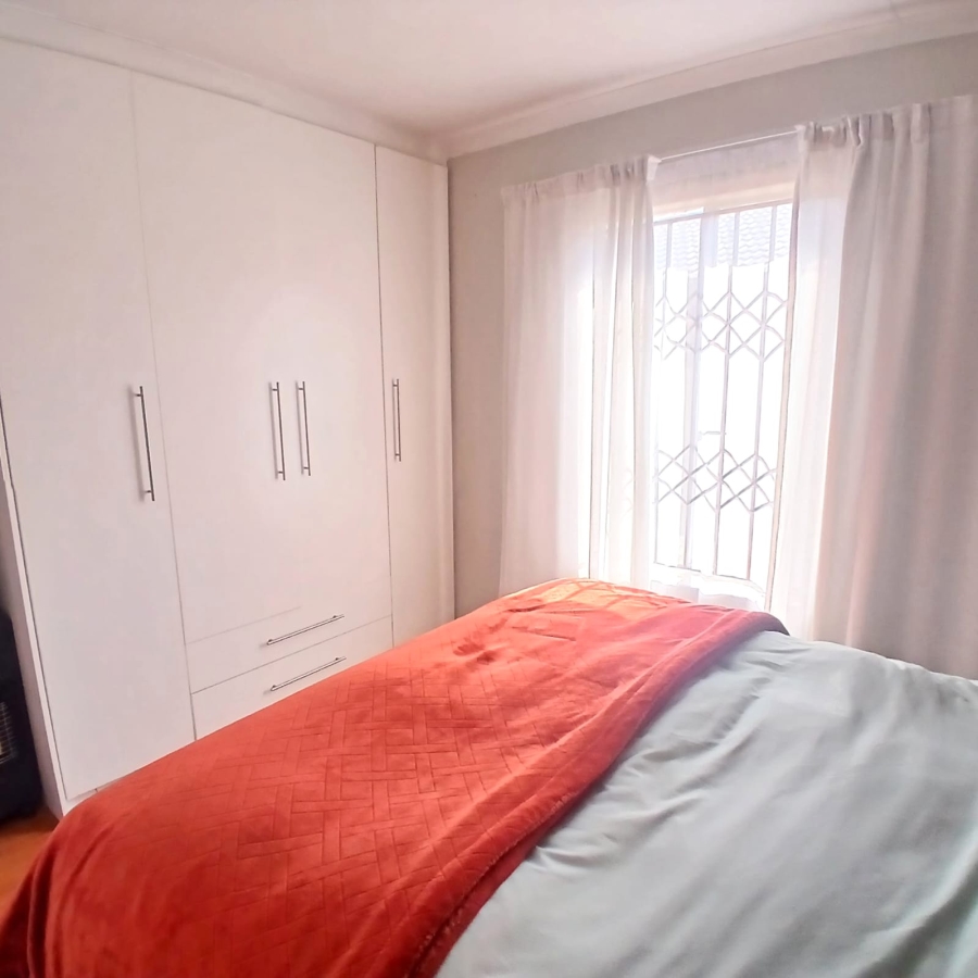 2 Bedroom Property for Sale in Windmill Park Gauteng