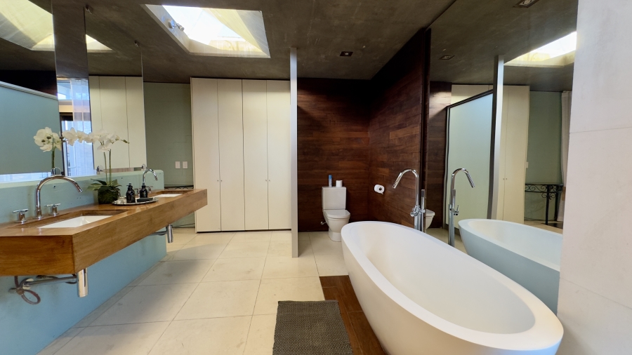 3 Bedroom Property for Sale in Waterkloof Ridge Gauteng