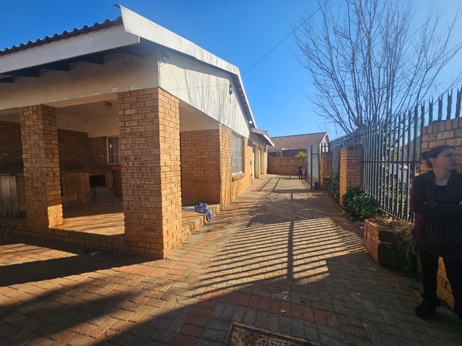 3 Bedroom Property for Sale in Randpoort Gauteng