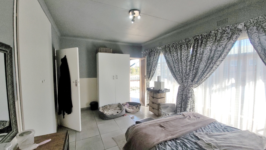 2 Bedroom Property for Sale in Marlands Gauteng