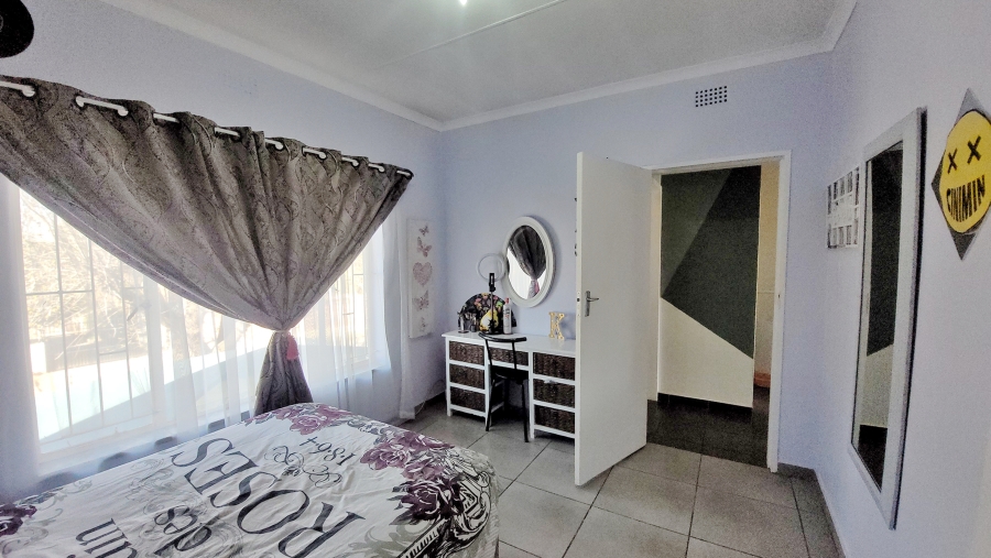 2 Bedroom Property for Sale in Marlands Gauteng